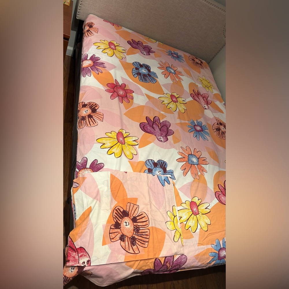 IKEA Floral Duvet Cover - Multicolor twin size great condition - Picture 3 of 3